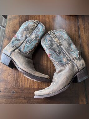 Dan Post Women's distressed Vintage western Snip Toe Leather Boots size 8.5